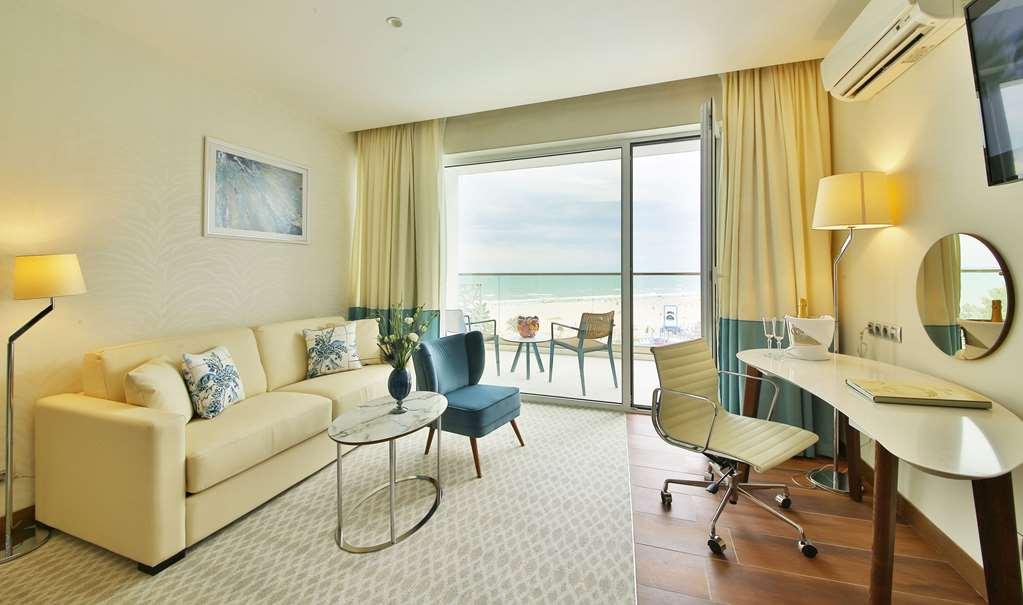 Maritim Hotel Paradise Blue Albena Room photo