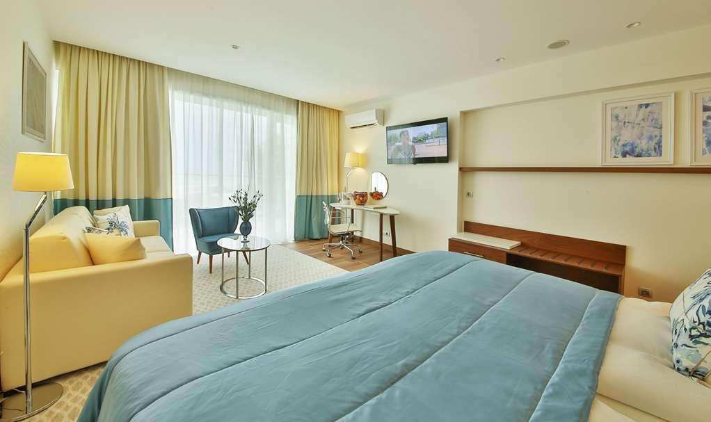 Maritim Hotel Paradise Blue Albena Room photo