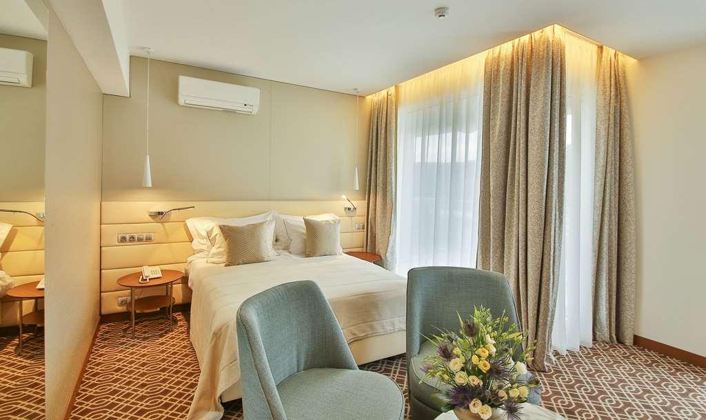 Maritim Hotel Paradise Blue Albena Room photo