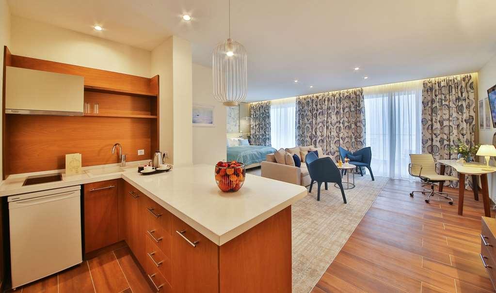 Maritim Hotel Paradise Blue Albena Room photo