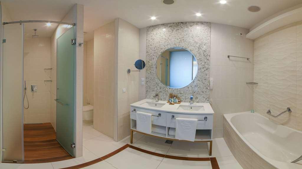 Maritim Hotel Paradise Blue Albena Room photo
