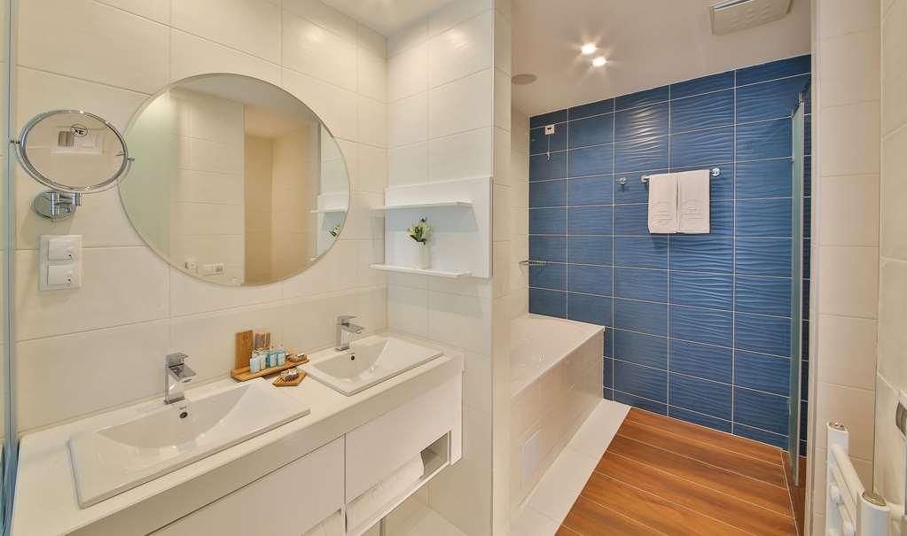 Maritim Hotel Paradise Blue Albena Room photo