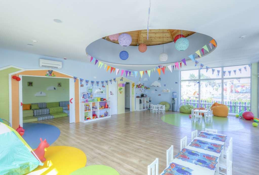 Maritim Hotel Paradise Blue Albena Amenities photo